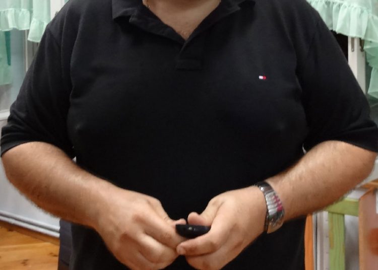 Η οικογένεια μεγαλώνει: Δες ποιος Έλληνας τραγουδιστής θα γίνει για 3η φορά μπαμπάς!