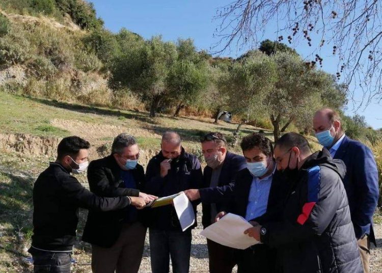 Δήμος Πύργου: Εγκαταστάθηκε ο εργολάβος για τεχνικά έργα βελτίωσης αγροτικών δρόμων στην Καρυά