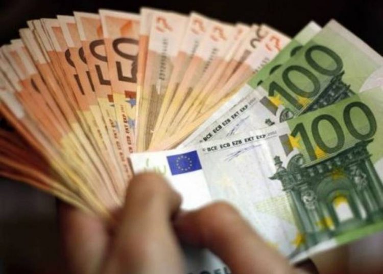 Eπίδομα 800 ευρώ: Πότε ξεκινούν οι πληρωμές – Όλες οι ημερομηνίες