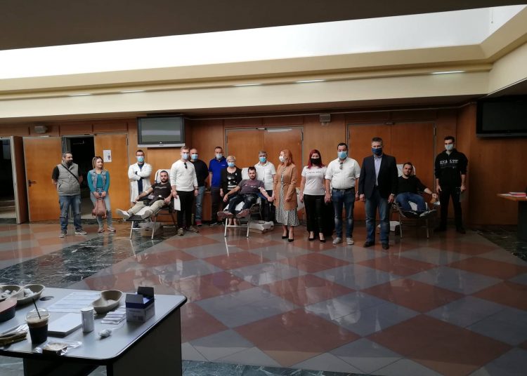 Εθελοντική αιμοδοσία για τράπεζα αίματος του 6ου Δημοτικού Σχολείου Πύργου Ν.Ηλείας