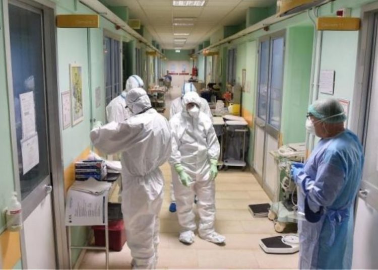 Κορωνοϊός: 3.316 νέα κρούσματα, τα 9 στην Ηλεία  – 50 ακόμα νεκροί, 310 οι διασωληνωμένοι (12/11)