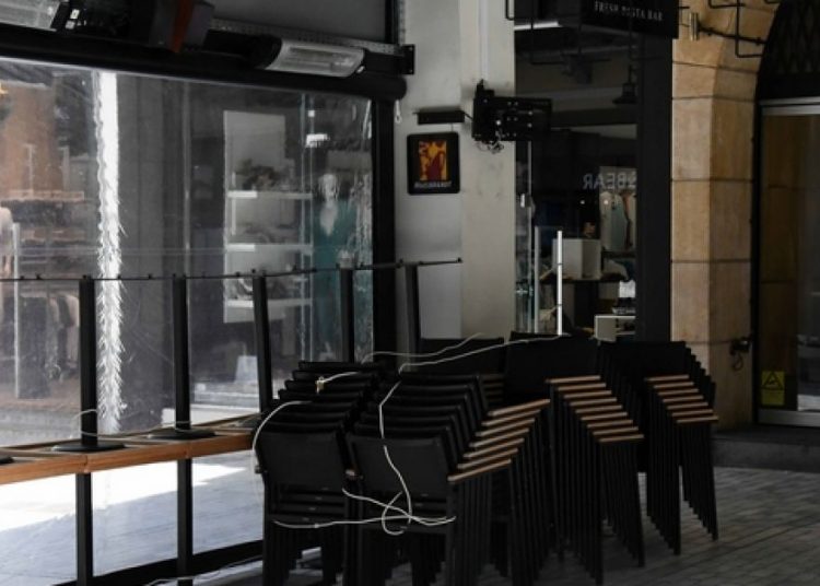 Lockdown:  Σκέψεις για παράταση μέχρι τις 14 Δεκεμβρίου –  “Χαλάρωση μόνο με διψήφιο αριθμό διασωληνωμένων”