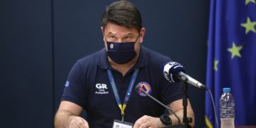 Χαρδαλιάς: Διπλασιάζονται τα πρόστιμα – Στα 300 ευρώ για παράβαση μετακίνησης, μάσκας, αποστάσεων