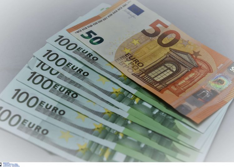 Σταϊκούρας: Πότε θα πληρωθεί το επίδομα των 800 ευρώ για τις αναστολές