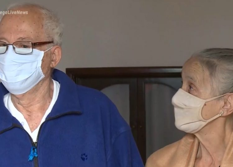 Συγκινεί ζευγάρι ηλικιωμένων! Του έστελνε γράμματα στη ΜΕΘ του κορονοϊού για να μη νιώθει μόνος