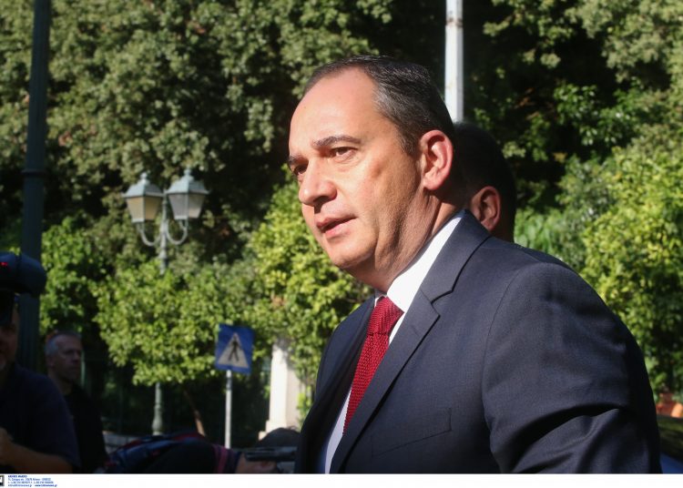 Στη ΜΕΘ του Ευαγγελισμού ο Γιάννης Πλακιωτάκης