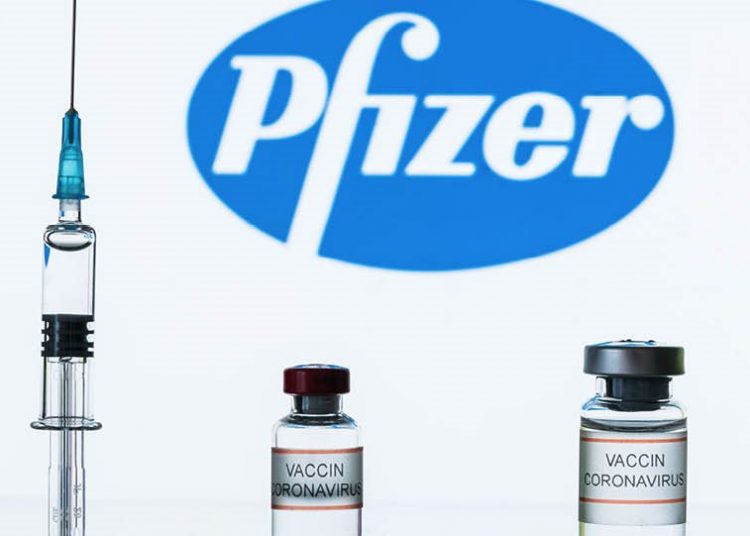 Κορωνοϊός – FDA: Το εμβόλιο της Pfizer προσφέρει ισχυρή προστασία από την πρώτη δόση