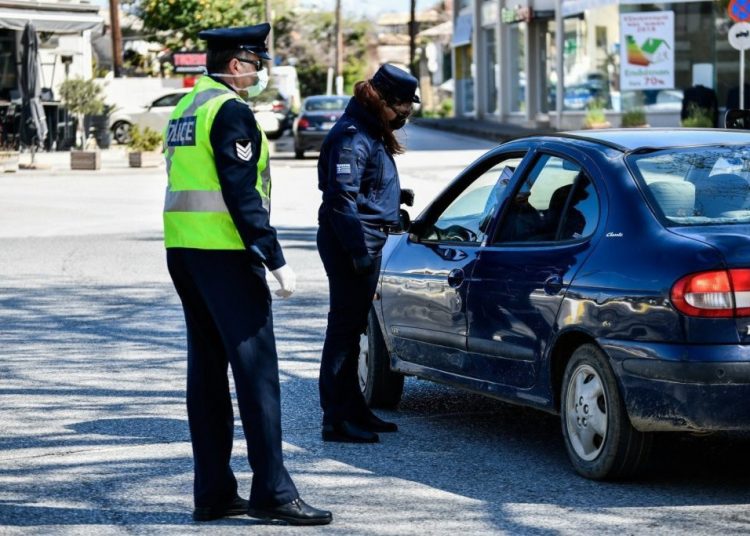 Ποια είναι τα μέτρα για το πρωτοχρονιάτικο ρεβεγιόν (αναλυτικά)