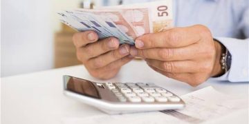 Οι ημερομηνίες πληρωμής για κύριες και επικουρικές Συντάξεις Ιανουαρίου (πριν από τα Χριστούγεννα)