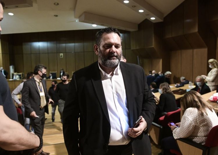 Απίστευτο: Ο Λαγός έκανε αγωγή 100.000 ευρώ στην Πρόεδρο της Δημοκρατίας