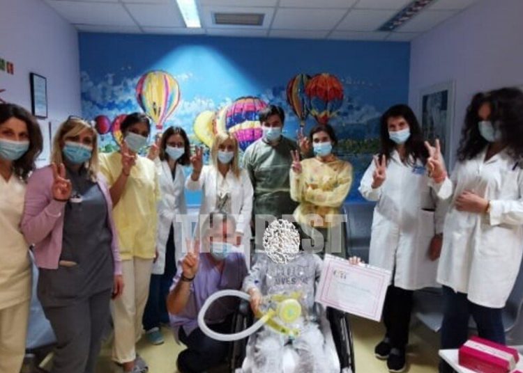 Βγαίνει νικητής ο 8χρονος και με δώρο σκάφανδρο, από τη ΜΕΘ του Ρίου! ΦΩΤΟ