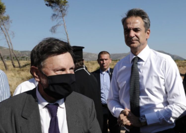 Δήμαρχοι καταγγέλλουν «διαπλεκόμενο» υφυπουργό -μελετητή με… παρελθόν (βίντεο+έγγραφα)