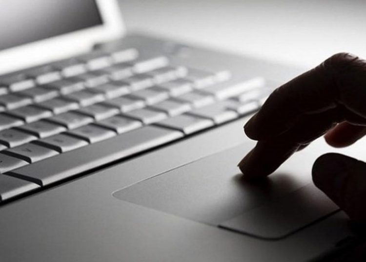 Ξεκινάει σύντομα η χορήγηση voucher 200 ευρώ για αγορά Laptop – Οι δικαιούχοι