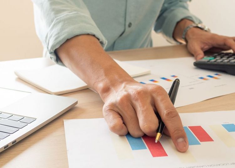 Ενοίκια: Ποιοι δικαιούνται μείωση 40%, ποιοι 100% και ποιοι θα πληρώσουν