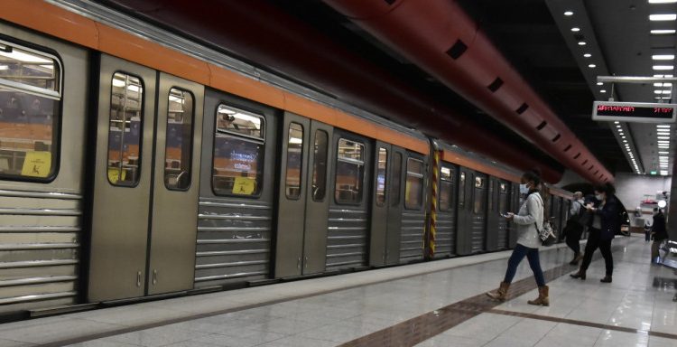 Ξυλοδαρμός σταθμάρχη στο μετρό: Δύο ανήλικα αδέλφια προσήχθησαν ως κύριοι ύποπτοι