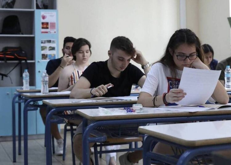 ΑΕΙ: Oι 5 αλλαγές στις φετινές πανελλήνιες εξετάσεις