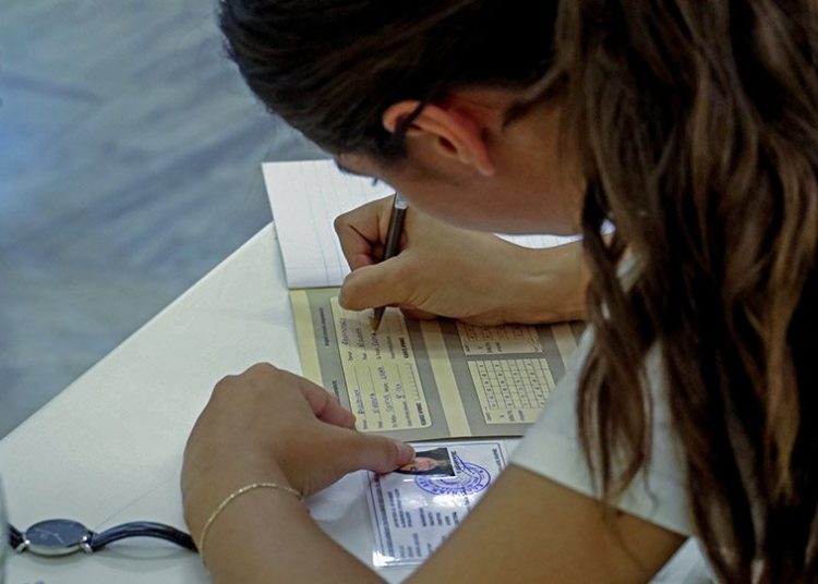 Πανελλαδικές: Ανακοινώθηκε η μείωση της ύλης