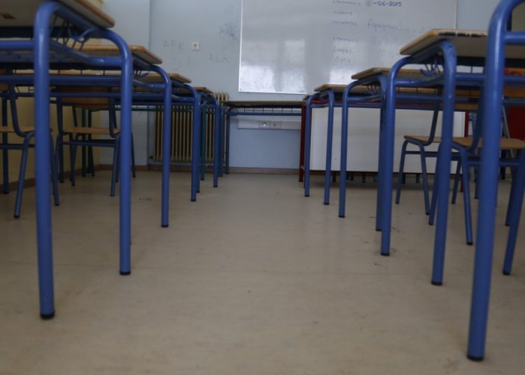 Οριστικά «φρενάρει» το άνοιγμα Γυμνασίων και Λυκείων -Τι φοβίζει τους λοιμωξιολόγους