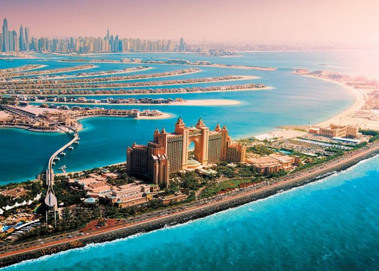 «Πακέτο» κορωνοπάρτι και… εμβολιασμός στο Ντουμπάι!