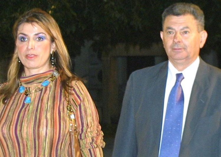 Θρίλερ με το θάνατο Βαλυράκη: Ανθρωποκτονία καταγγέλλει η γυναίκα του