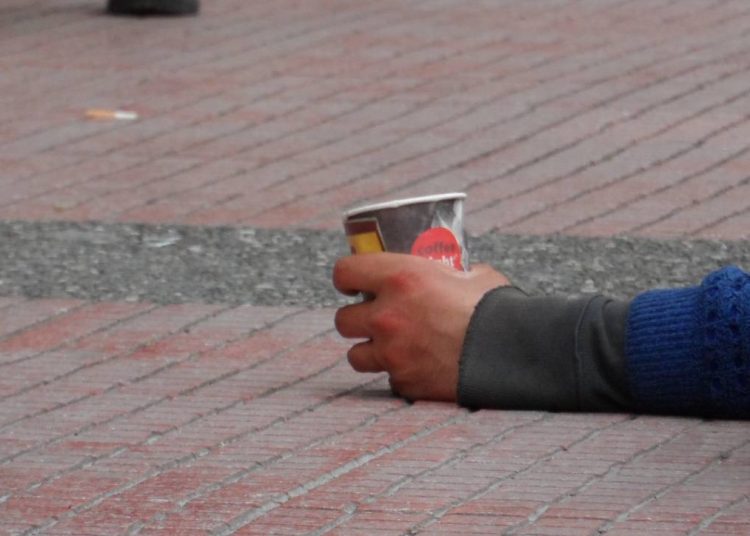 Πύργος: Στην φυλακή ζευγάρι που εξωθούσε τα παιδιά του σε επαιτεία