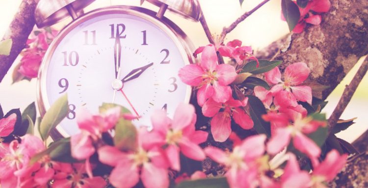 Αλλαγή ώρας τον Μάρτιο: Πότε θα γυρίσουμε τα ρολόγια μία ώρα μπροστά