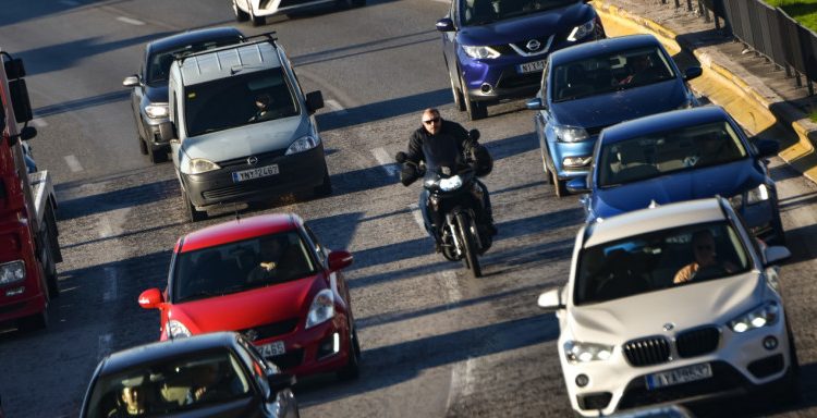 Τέλη κυκλοφορίας: Πότε λήγει η προθεσμία για πληρωμή -Τι ισχύει για την κατάθεση πινακίδων