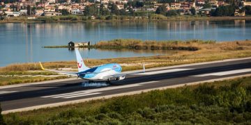 Στην Περιφέρεια μεταφέρεται η “μάχη” για τις αφίξεις τουριστών. Tι κάνει η ΠΔΕ για την Ηλεία; – Ερωτήματα