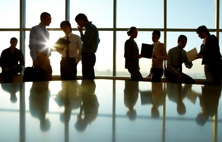 Μισθοί, υπερωρίες & τριετίες: Τι αλλάζει εντός Μαρτίου