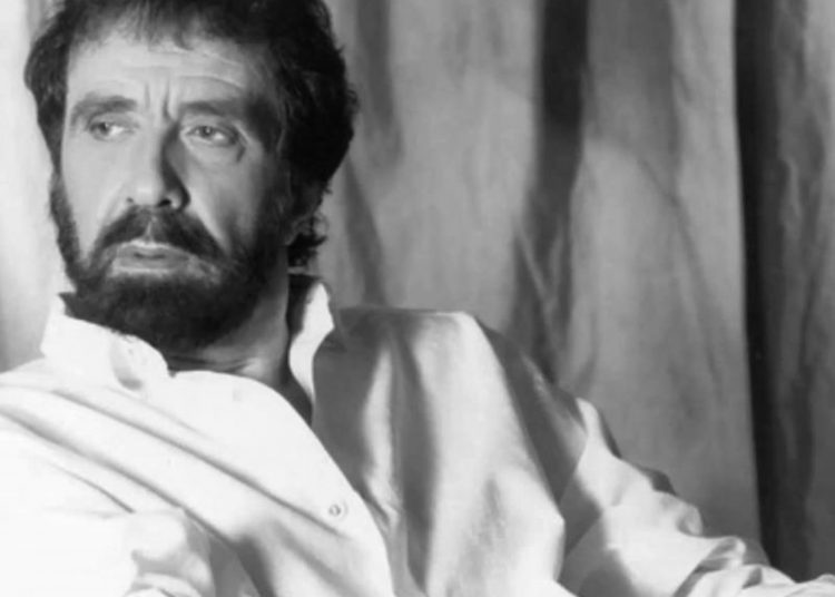 Πέθανε ο τραγουδιστής του αγώνα και του έρωτα Αντώνης Καλογιάννης