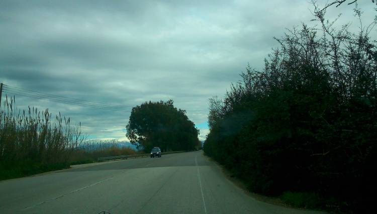 Πατρών – Πύργου: Άρπαξαν ολόκληρο φορτηγό και έγιναν … καπνός! – Συναγερμός στην ΕΛ.ΑΣ. 