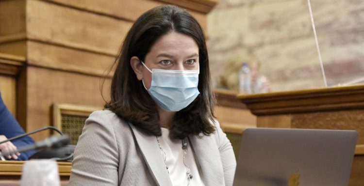 Κεραμέως: Πιθανή η παράταση του σχολικού έτους