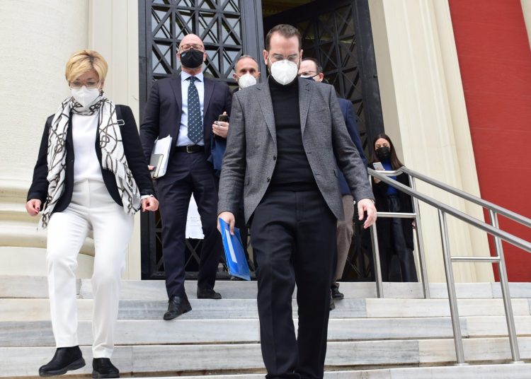 ΠΔΕ: Στη Δικαιοσύνη ο Ν. Φαρμάκης σχετικά με τη διαφάνεια και την αξιοκρατία του προγράμματος των 30 εκ. ευρώ