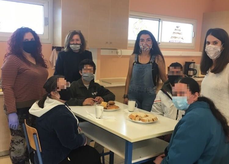 Καλημέρα…..με υγιεινό πρωινό στο Ε.Ε.Ε.Ε.Κ. ΠΥΡΓΟΥ!!