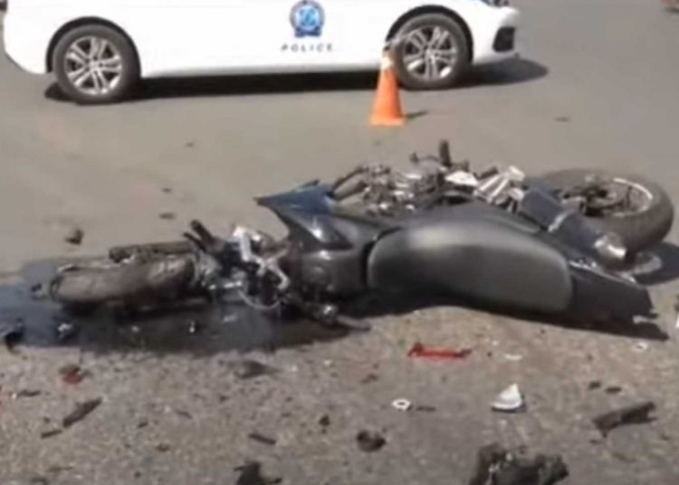 Τροχαίο στη Βουλή: Συγκλονίζει η μάνα του 23χρονου οδηγού – Αύριο δωρίζουμε τα όργανα του