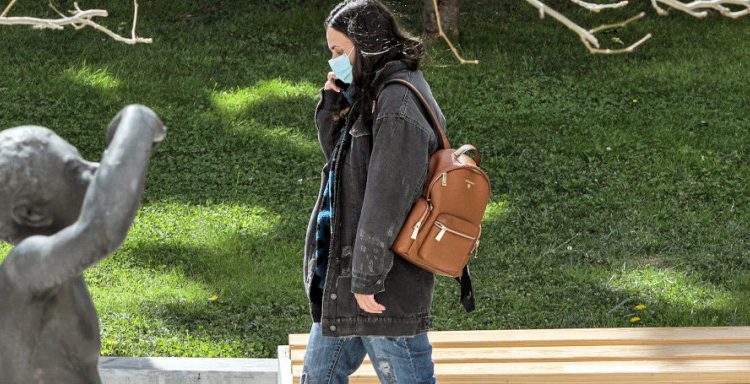 Ο Χαρδαλιάς ανακοινώνει το απόγευμα τα νέα μέτρα του lockdown -Αλλάζει ο κωδικός 6, μετακινήσεις μόνο με τα πόδια