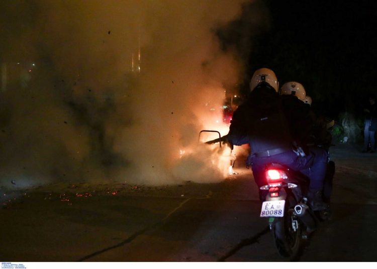 Νέα Σμύρνη: Σοκαριστικές καταγγελίες εναντίον αστυνομικών για σεξουαλική και σωματική βία