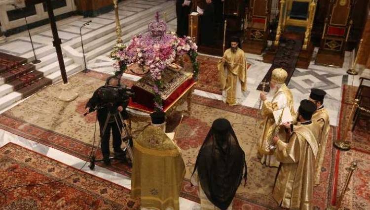 Υπαίθριες Ακολουθίες και Ανάσταση στις πλατείες-Οι προτάσεις της Εκκλησίας για το Πάσχα