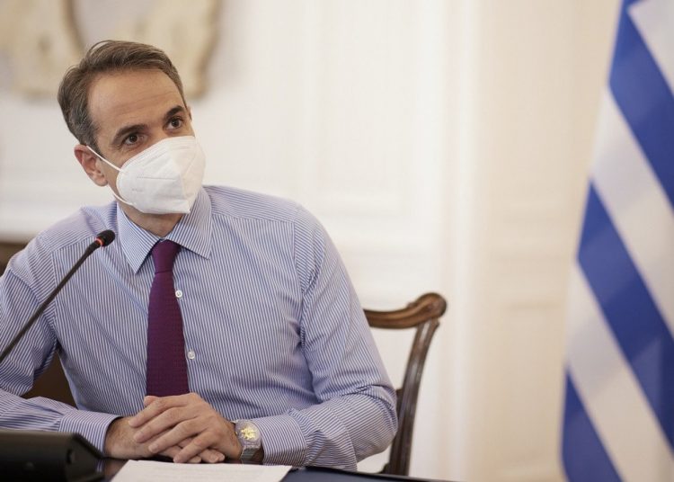 Ανακοινώθηκαν μειώσεις σε προκαταβολή φόρου, φόρο επιχειρήσεων και αναστολή στην εισφορά αλληλεγγύης