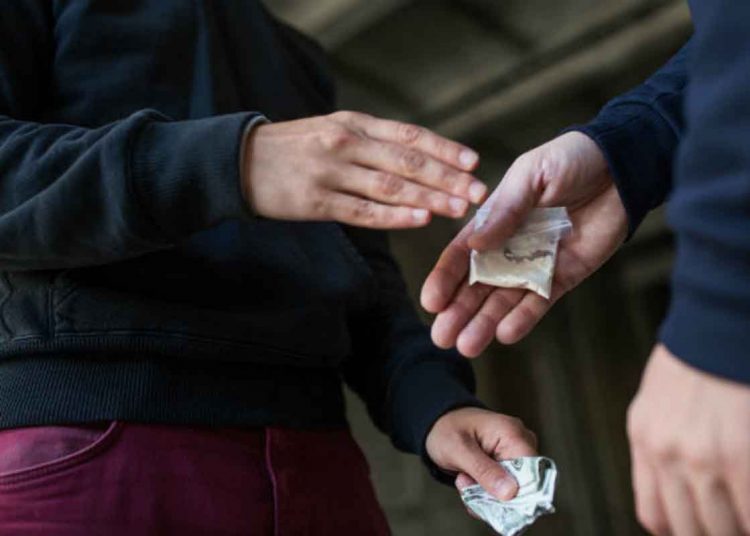 Αμαλιάδα: Συνελήφθη για διακίνηση ναρκωτικών