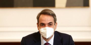 Μητσοτάκης προς εμπόρους: Μην κατηγορείτε την Πολιτεία είτε ανοίγει, είτε κλείνει η αγορά