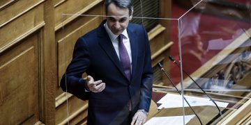 Μητσοτάκης: Οι περιορισμοί μειώθηκαν αλλά μπορεί να επανέλθουν – Δεν μιλάμε για άνοιγμα