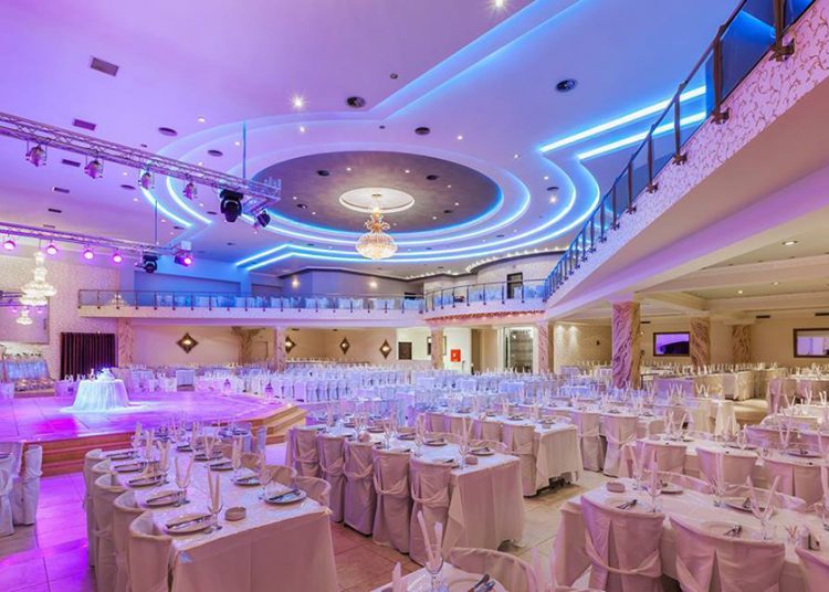 Τσουνάμι αναβολών γάμων: Μεταφέρονται για το 2022 -Κατακόρυφη αύξηση στις τιμές στα κέντρα δεξιώσεων