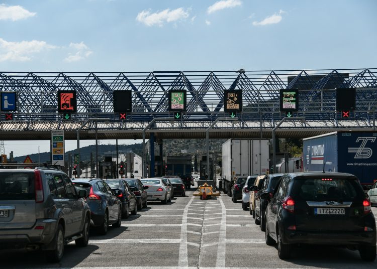 Πάσχα με self test: Πιθανές μετακινήσεις εκτός νομού