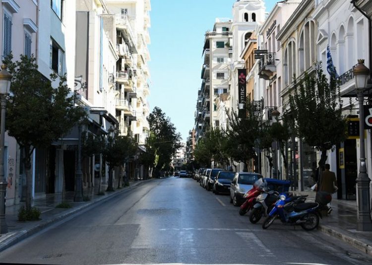 Δεν ανοίγουν τα καταστήματα στην Αχαΐα-Μπλόκο και στις διαδημοτικές μετακινήσεις