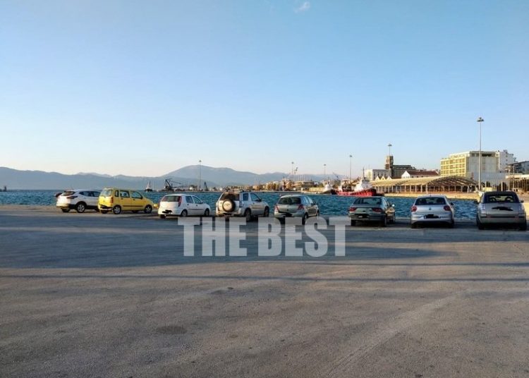 Πάτρα ΤΩΡΑ: Πτώμα επιπλέει στη θάλασσα μπροστά από τον μώλο Αγίου Νικολάου