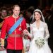 Ο πρίγκιπας William και η Kate Middleton ποζάρουν αγκαλιά για τα 10 χρόνια γάμου