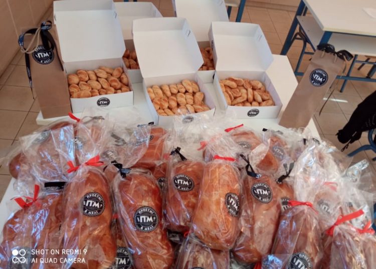 Ευχαριστήριο του ΕΕΕΕΚ Πύργου στον κ. Γιαννόπουλο Βασίλειο για τη προσφορά τσουρεκιών στους μαθητές