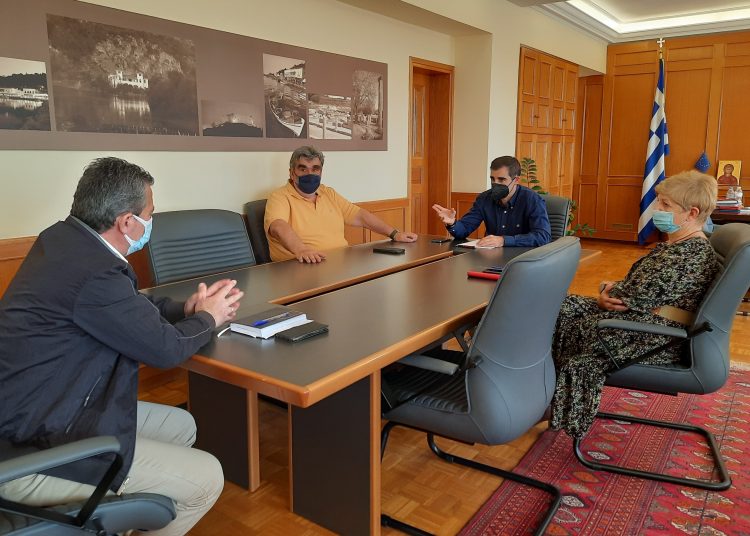 Συνάντηση Αντιπεριφερειάρχη Π.Ε Ηλείας Β. Γιαννόπουλου με τους Διευθυντές Εκπαίδευσης Ν. Ηλείας