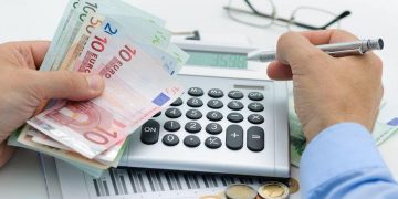 Πώς θα «κουρέψετε» υποχρεώσεις σε Δημόσιο και τράπεζες – Όλα τα προγράμματα